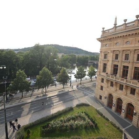 Fabulous River View Studio In The Heart Of Praha Exteriér fotografie
